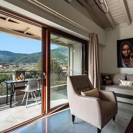 Emily * Nydri (Lefkada)