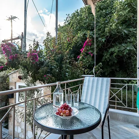 Emily * Nydri (Lefkada)